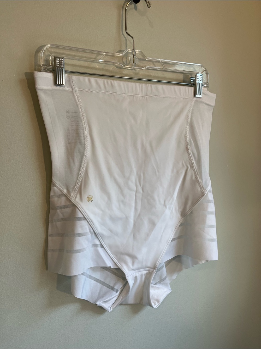 HONEYLOVE Queen Brief Shorts Shapewear in Astral White - Picture 5 of 9